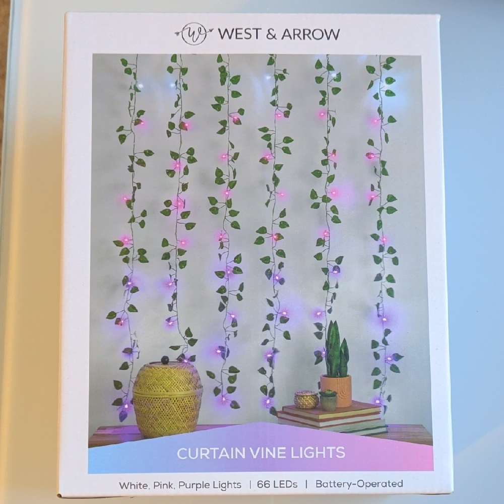 New In Box - West & Arrow Ombre Curtain Vine Lights 66 LED 6 Strands Battery